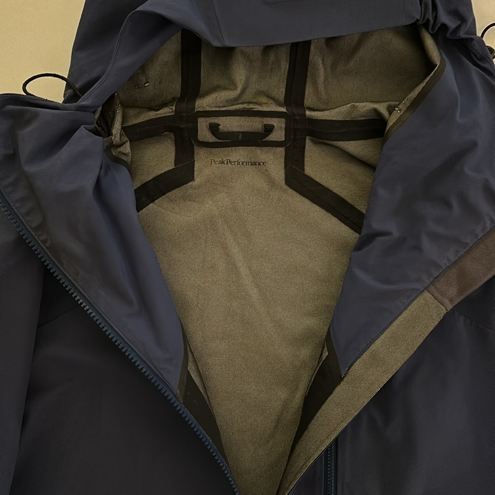 Peak Performance ski jacket - Picture 5 of 5